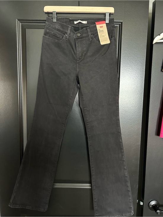 Levi's Denim - Women’s Levi's 315 Shaping Bootcut jeans in black size 28 x 32 (6). NWT